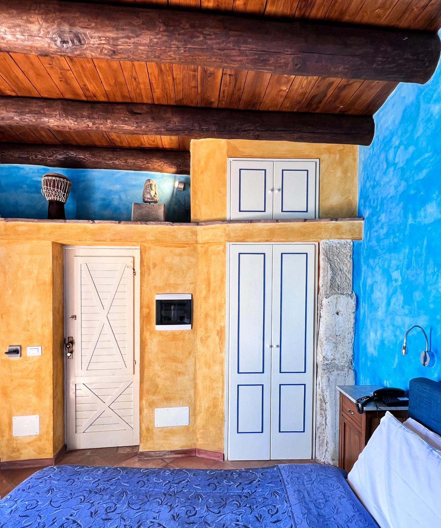 Aeneas' Landing Resort Gaeta Oda fotoğraf